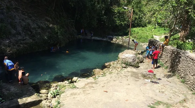 Mainit Spring